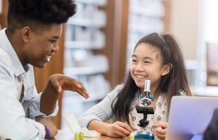 How Personalized Learning Improves Student Outcomes